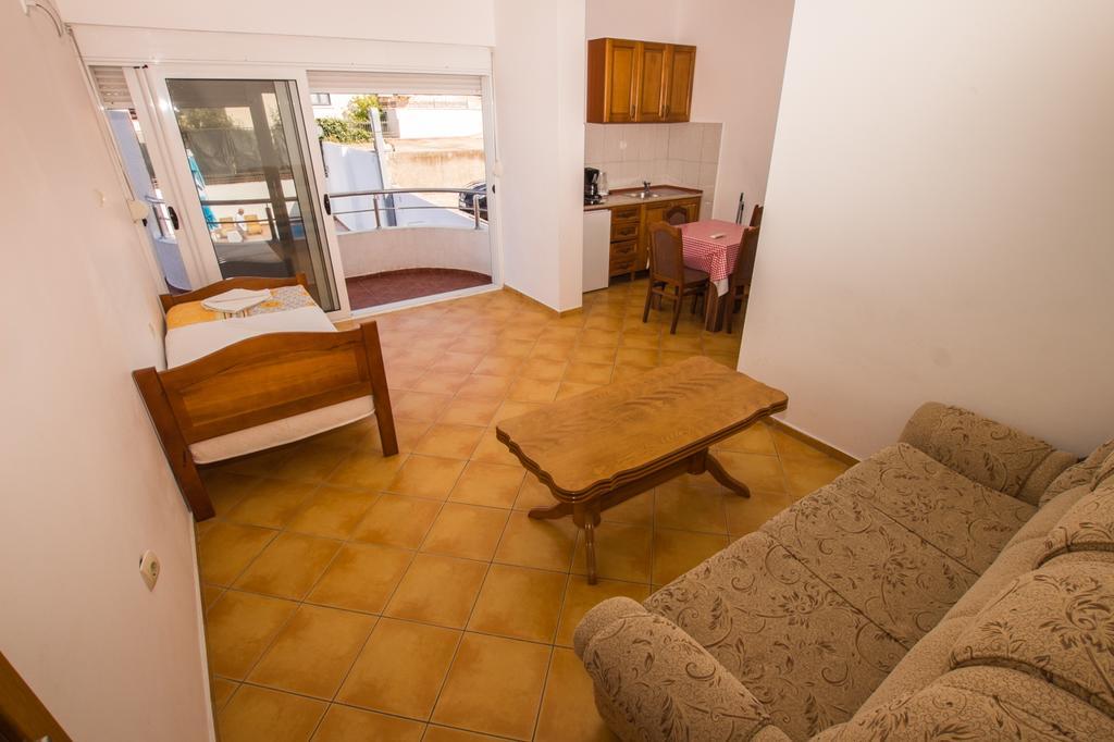 Apartments De Lara Utjeha Esterno foto